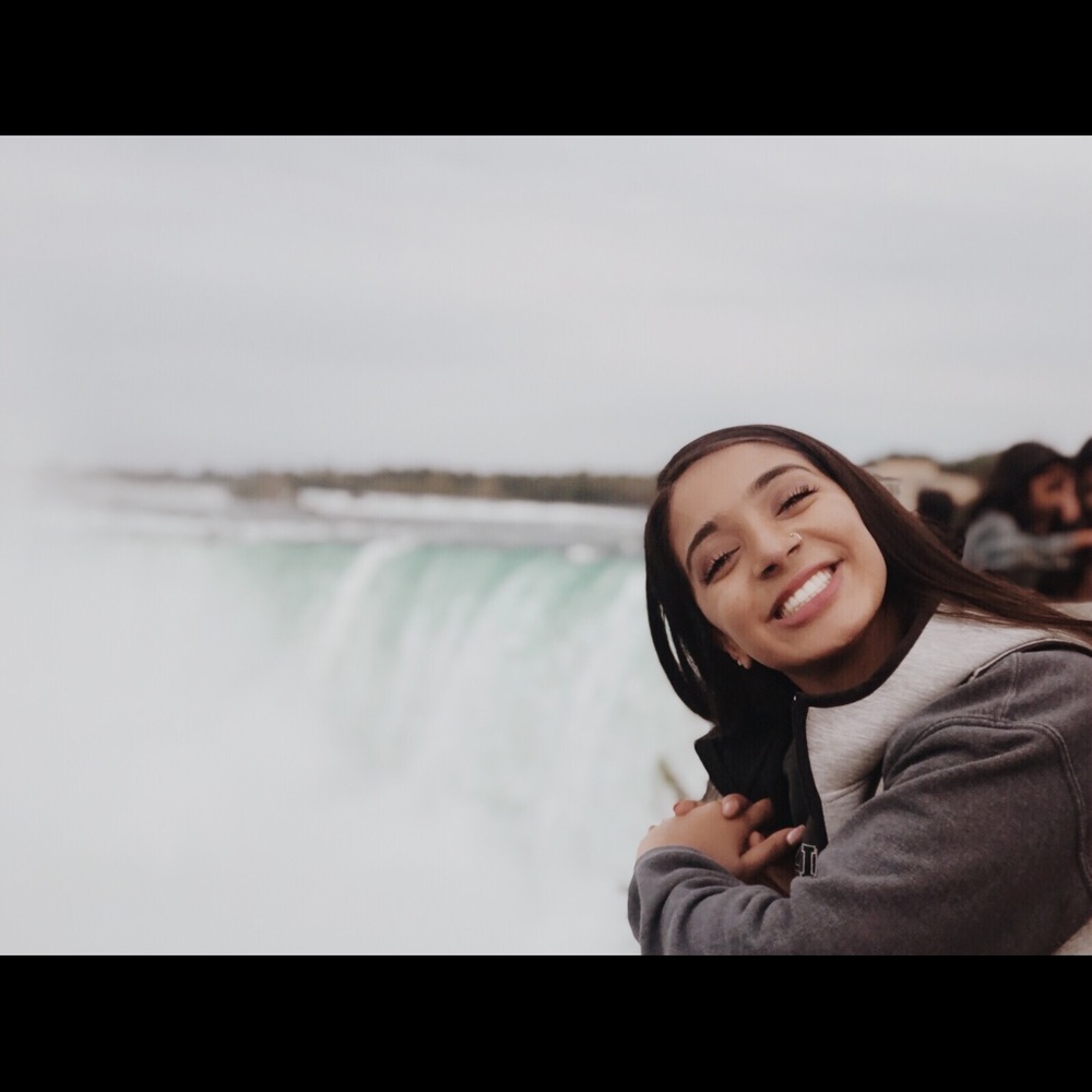 Meet your Posher, Hirah